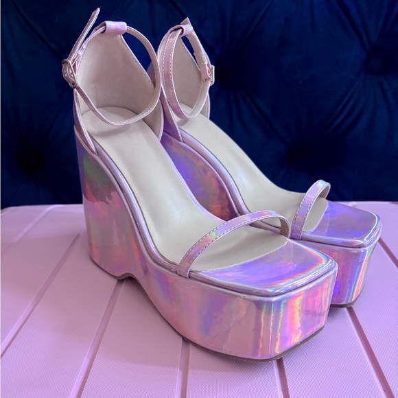 STUNNING! Holographic Platform Wedge Sandals - Picture 1 of 4